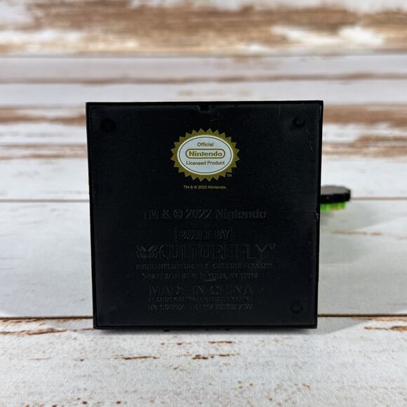 Nintendo Super Mario Bros Bowser Pixel Vinyl Figure w/ Stand Rare Used - Picture 4 of 4